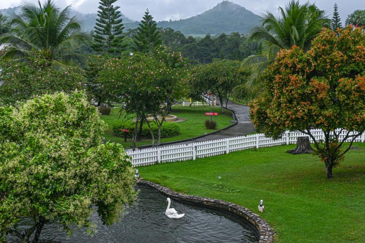 Swiss Valley Hip Resort Suan Phueng Exterior photo