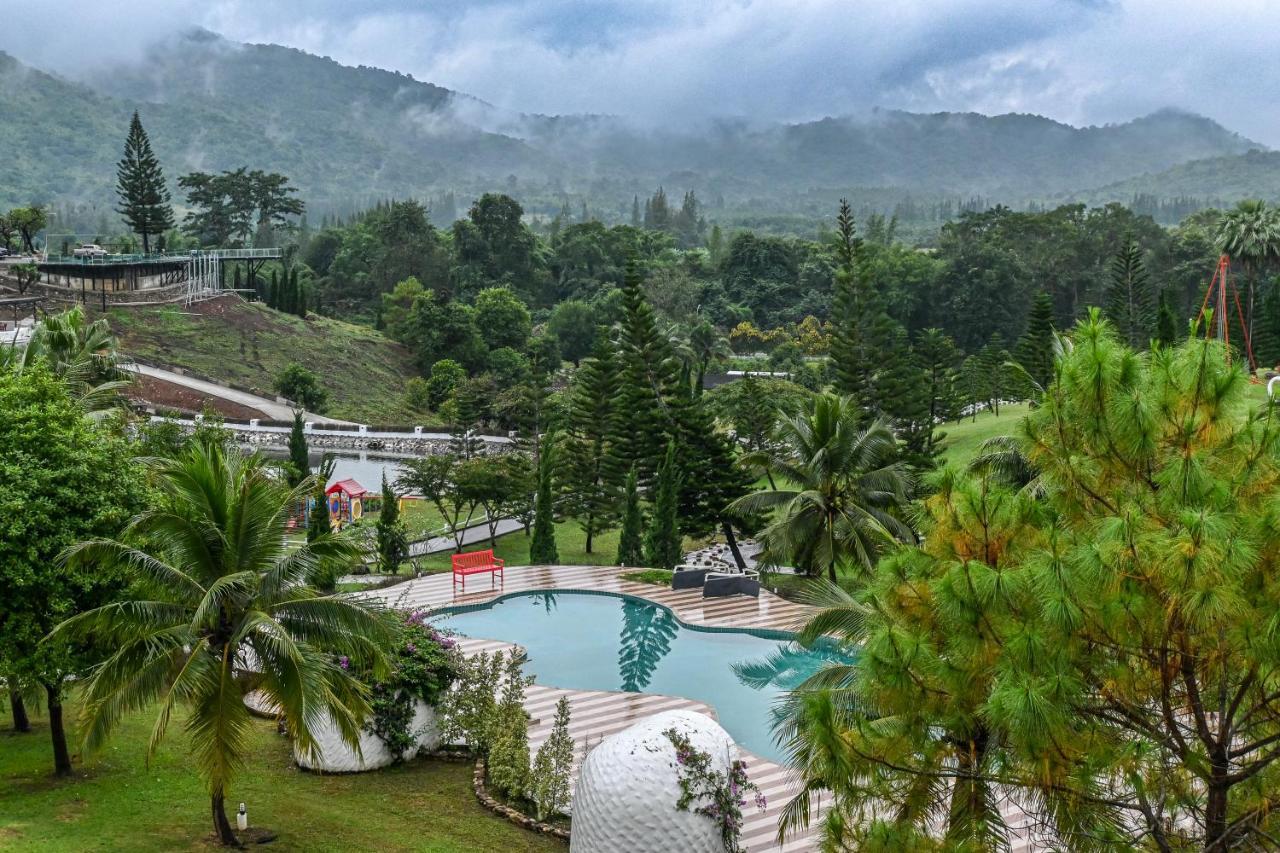 Swiss Valley Hip Resort Suan Phueng Exterior photo