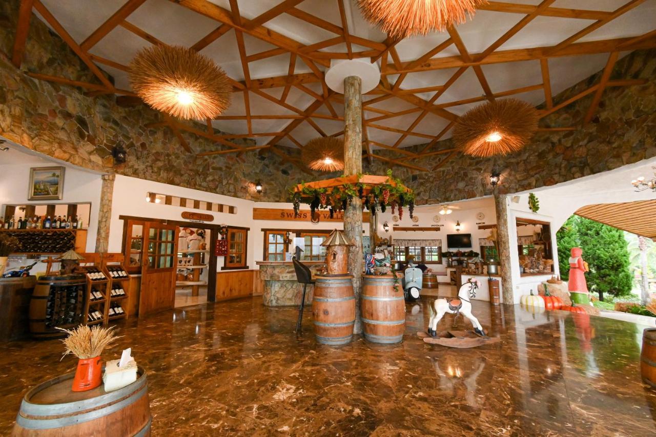 Swiss Valley Hip Resort Suan Phueng Exterior photo