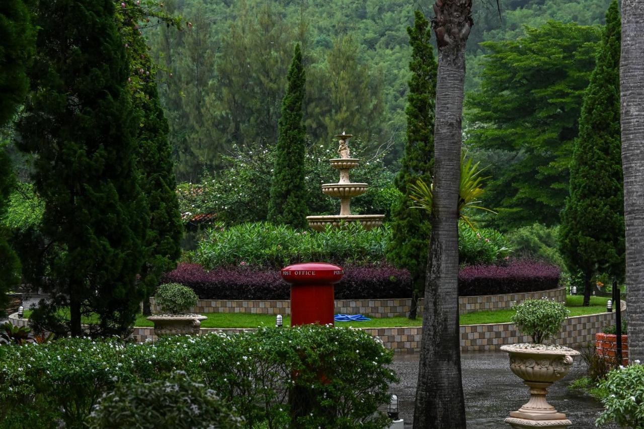 Swiss Valley Hip Resort Suan Phueng Exterior photo