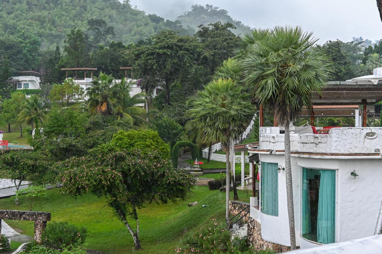 Swiss Valley Hip Resort Suan Phueng Exterior photo