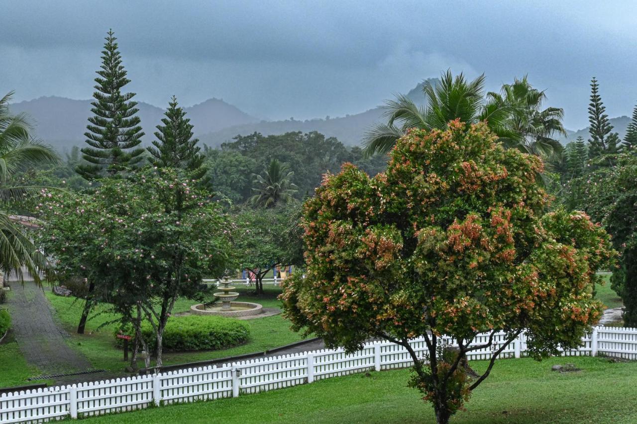 Swiss Valley Hip Resort Suan Phueng Exterior photo