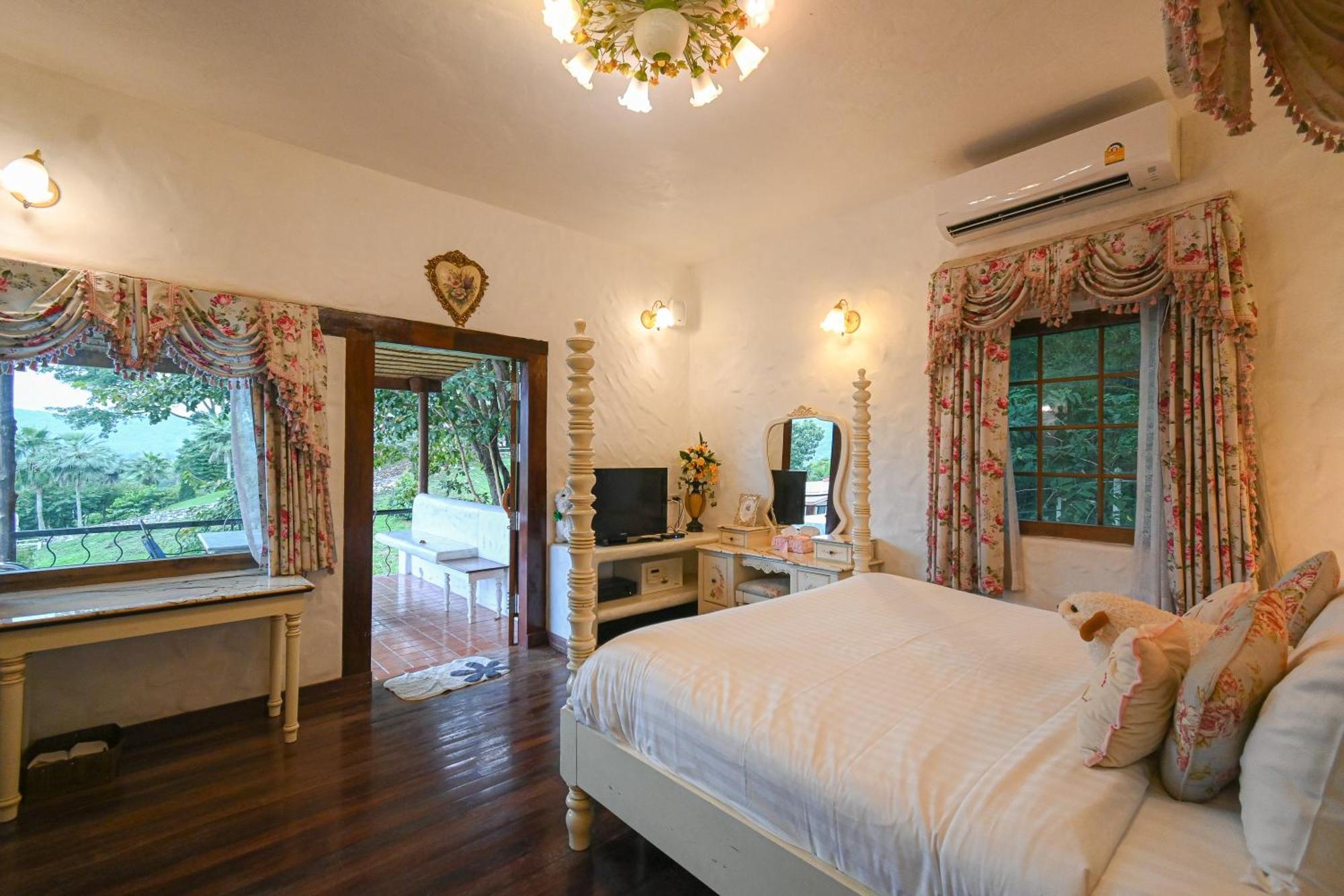 Swiss Valley Hip Resort Suan Phueng Room photo